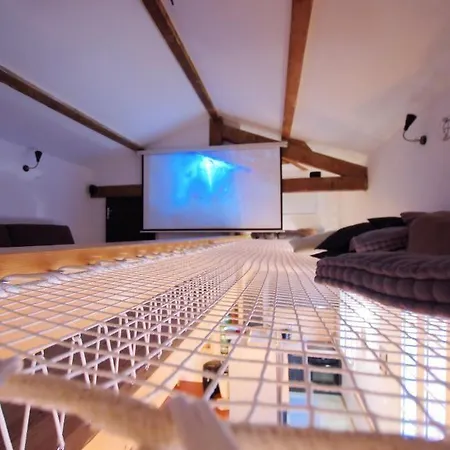 Les Cordees Liees Hostel *